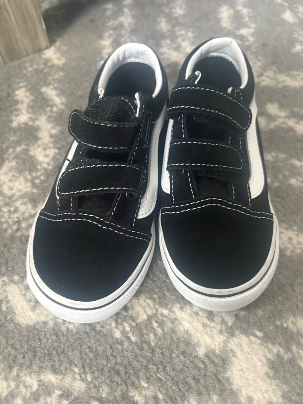 Vans Kids Old Skool Velcro Sneakers - Black & White - Picture 2 of 4
